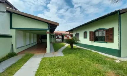 Casa com edícula no bairro Sumaré, totalizando 3 dormitórios e 2 wcs. Excelente localização, bairro próximo ao centro