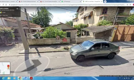 Casa à Venda - Ótima Localização em Avenida Principal