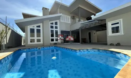 Casa de alto padrão com localização privilegiada no Condomínio Sunset Park