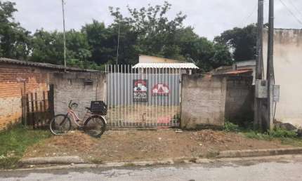 EDÍCULA | 1 Dormitório e 1 Vaga Coberta em Terreno de 270m²
