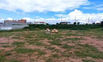 Terreno à Venda no Condomínio Colonial Village II - Pindamonhangaba