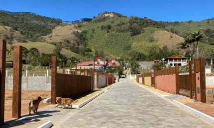 Terreno à venda no Paiol Grande, São Bento do Sapucaí 