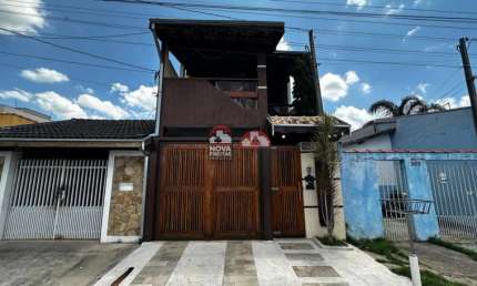 Sobrado à Venda no Bairro Cidade Jardim - Pindamonhangaba