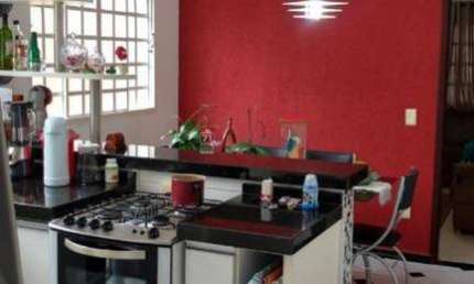Casa/Sobrado Espaçoso na Vila Industrial: Conforto e Conveniência na Zona Leste!