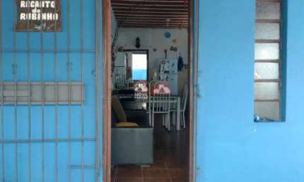 Casa com dois dormitórios em Caraguatatuba na Massaguaçu