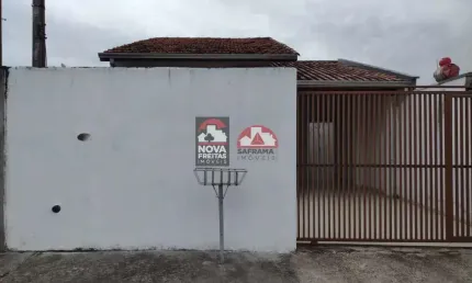 Casa com 2 quartos à venda na Rua Lorena, 177, Conjunto Habitacional Terra dos Ipês II (Fase II), Pindamonhangaba