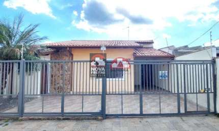 Casa com 3 quartos à venda na Rua Nicolau Martins Granato, 69, Crispim, Pindamonhangaba