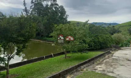Sitio em paraibuna com arvores frutíferas,nativas, rosas e dois tanques de pesca.