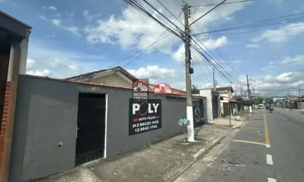 Casa ampla e espaçosa disponível para venda no bairro Maria Áurea