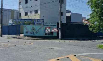 Oportunidade de Investimento: Prédio Comercial à Venda!