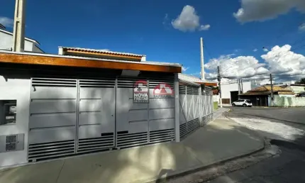 Casa com 3 quartos à venda na Rua Doutor Rodrigo Romeiro, 314, Crispim, Pindamonhangaba