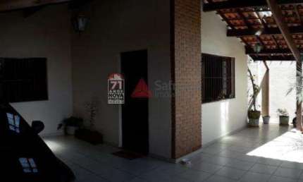 Casa com 3 quartos à venda na Rua Sargento Névio Baracho dos Santos, 162, Crispim, Pindamonhangaba