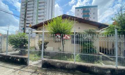 Venda de Casa - Padrão no bairro Jardim América em São José dos Campos/SP
