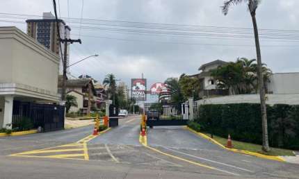 Terreno Padrão em Condomínio em São José dos Campos