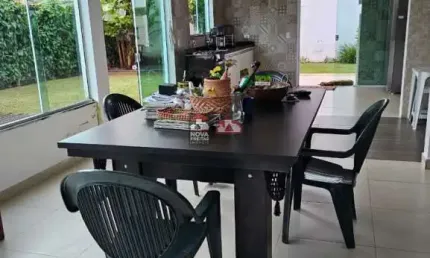 Excelente Sobrado a apenas 100 metros da melhor e mais bonita praia de Caraguatatuba!