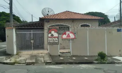 Casa com 4 quartos à venda na Rua Dona Francisca Bicudo de Mello, 316, Quadra Coberta, Pindamonhangaba