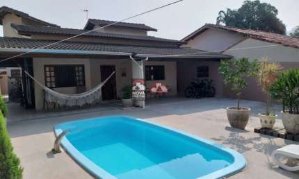 LINDA CASA COM PISCINA, MODERNA PRÓXIMO À MELHOR PRAIA DE CARAGUATATUBA - MARTIM DE SÁ!
