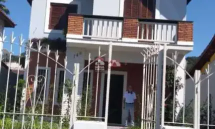 Casa com 3 quartos à venda na Rua Benedito Zacarias Nepomuceno, 142, Caputera, Caraguatatuba