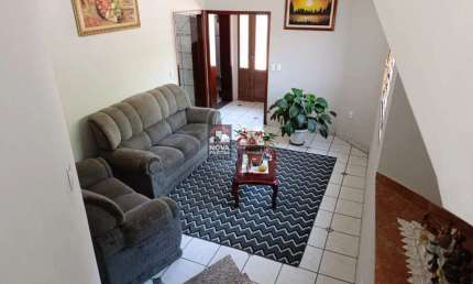 Sobrado à Venda no Jardim Rosely em Pindamonhangaba