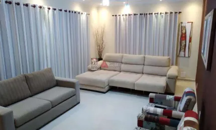 Casa com 2 quartos à venda na Rua Antônio Rodrigues Simões, 216, 222, Residencial Mombaça, Pindamonhangaba