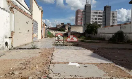 Terreno à venda na Rua dos Andradas, 45, Centro, Pindamonhangaba