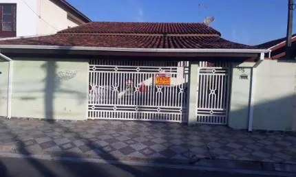 Casa com 3 quartos à venda na Rua Geraldo de Almeida, 105, Conjunto Residencial Araretama, Pindamonhangaba