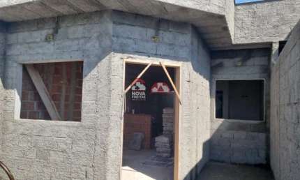 Casa em Construção à Venda no Portal dos Eucaliptos - Pindamonhangaba