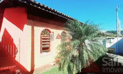 Casa à Venda com 3 Dormitórios e 2 Vagas de Garagem