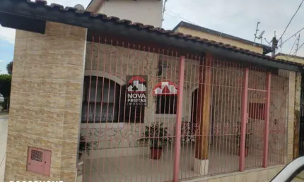 Casa com 3 quartos à venda na Rua Doutor Eynaldo Ramos, 62, Chácara Galega, Pindamonhangaba