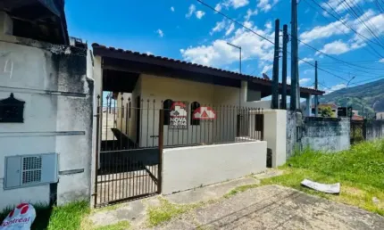 Casa com 2 quartos à venda na Rua Benedito Tenório Santos, 16, Jardim Maristela, Caraguatatuba