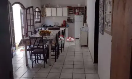 Vendo casa em meio a Natureza acima o Rio ,cachoeira .