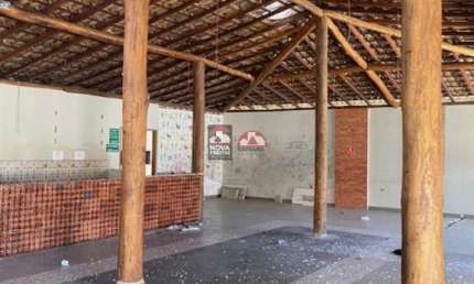 Ponto comercial para alugar na Rua José Mattar, 128, Jardim São Dimas, São José dos Campos