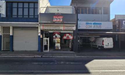 Oportunidade Única no Centro de São José dos Campos! Área Comercial Completa para Locação
