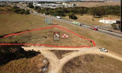 Terreno com Frente para a Rod. Pres. Dutra à Venda em Lorena - SP