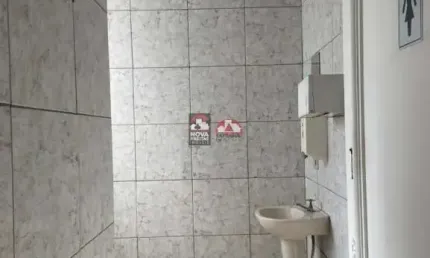 Ampla Sala Comercial com 4 Ambientes no Centro ? Ideal para Seu Negócio!