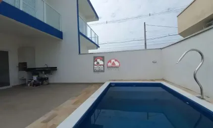 Ótimo sobrado com piscina e linda área gourmet, 3 dormitórios, 2 vagas de garagem Ótima casa com Área Gourmet e linda piscina.