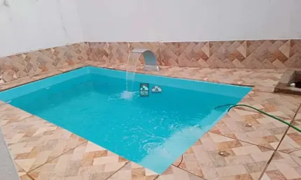Casa no bairro tinga com piscina ótima localização.