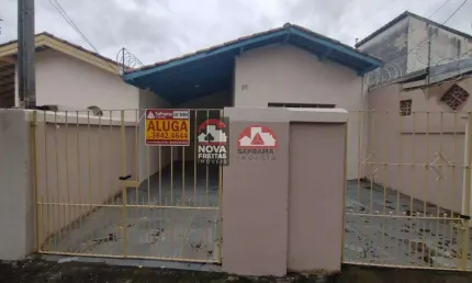 Casa com 3 quartos para alugar na Rua Comerciante Francisco Zamith, 46, Jardim Cristina, Pindamonhangaba