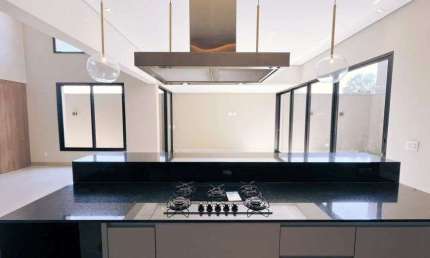 Casa de condominio 4 quartos 5 banheiros por 1.940,000
