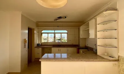 Apartamento com 4 dorms e vista incrível para represa