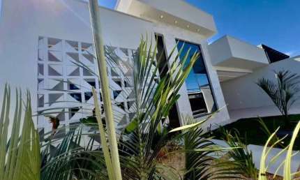 Casa à Venda no Setor Três Marias I, Goiânia, 3 Suítes, 160m²