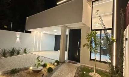 Casa à Venda em Goiá, Goiânia: 3 Quartos, 122m², R$750.000