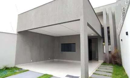 Casa à Venda em Vila Rosa, Goiânia: 3 Suítes, 157m², R$750mil