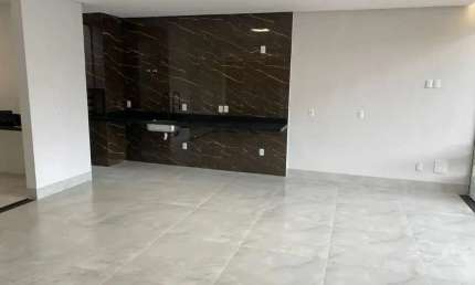 Casa à Venda no Residencial Porto Seguro, Goiânia – 3 Suítes, 185m²