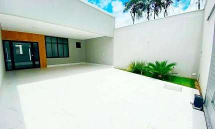 Casa à Venda no Parque Amazônia: 3 Quartos, 2 Suítes, 150m²