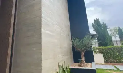 Casa de Condomínio à Venda no Jardins Madri, Goiânia – 5 Suítes