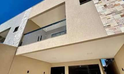 Casa à Venda no Jardim Planalto, Goiânia, 4 Suítes, 235m²