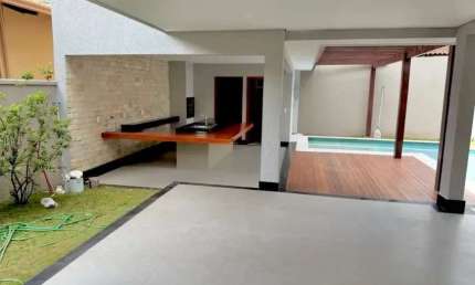 Casa de Condomínio à Venda no Portal do Sol I, Goiânia – 4 Suítes