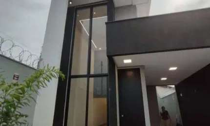 Casa à Venda no Jardim Presidente, Goiânia – 3 Quartos, 141m²