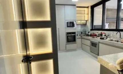 Casa de Condomínio à Venda no Jardins Madri, Goiânia – 5 Suítes
